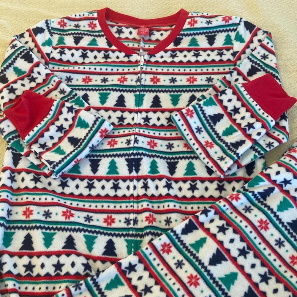 NWOT M Womens Winter Christmas fleece onesie. Jammies for your Family.